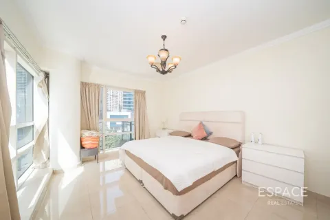 Apartment in Dubai Marina, Dubai 2 bedrooms, 142 sq.m. № 122948 - photo 13