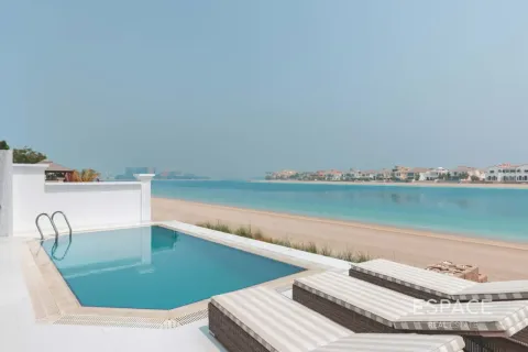 Villa in Palm Jumeirah, Dubai 5 bedrooms, 557 sq.m. № 122949 - photo 19