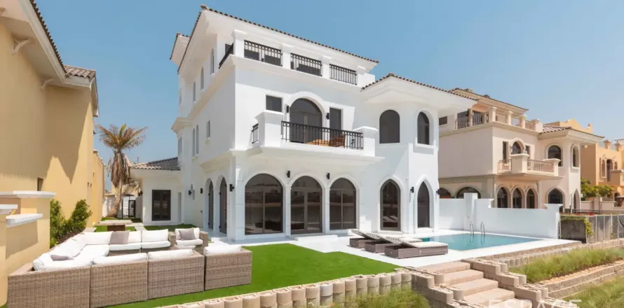 Villa in Palm Jumeirah, Dubai 5 bedrooms, 557 sq.m. № 122949