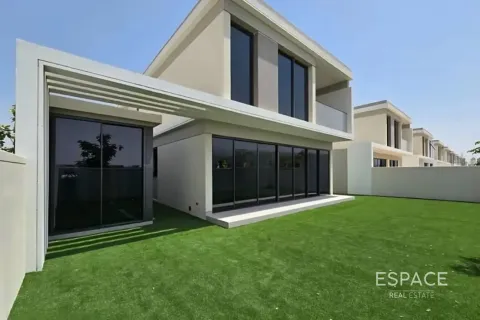 Villa in Tilal Al Ghaf, Dubai 4 bedrooms, 529 sq.m. № 122951 - photo 4