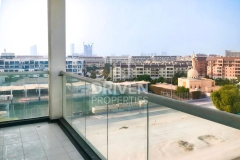 Apartment in Glitz, Dubai Studio City, Dubai 3 bedrooms, 125.79 sq.m. № 129413