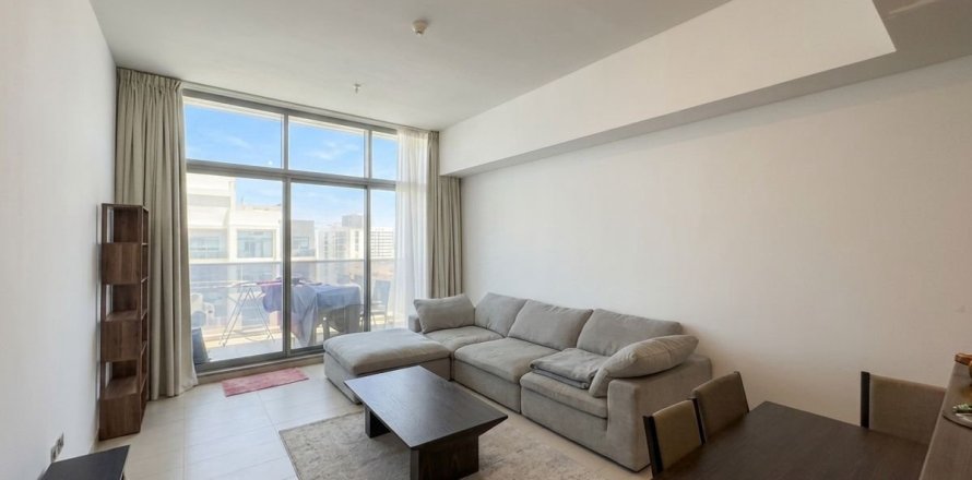 Appartement à Motor City, Dubai, 2 chambres, 119.4 m², № 114707