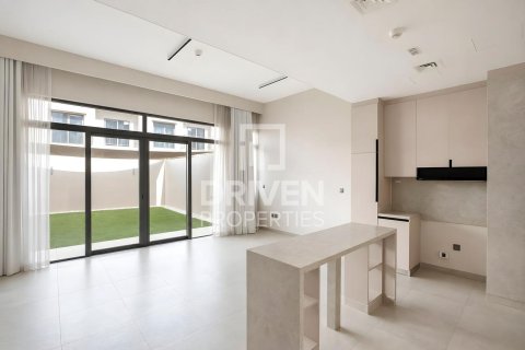 Townhouse in Mohammed Bin Rashid City, Dubai 3 bedrooms, 156.73 sq.m. № 136166