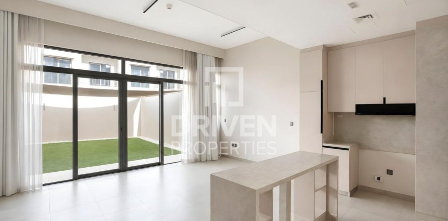Townhouse in Mohammed Bin Rashid City, Dubai 3 bedrooms, 156.73 sq.m. № 136166