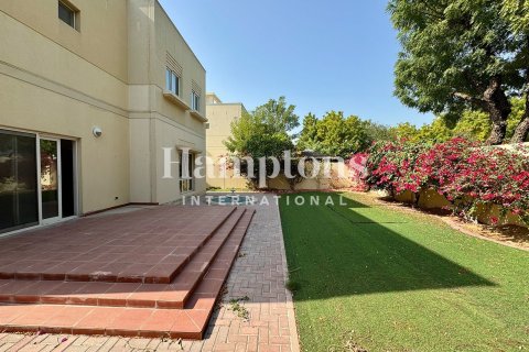Villa in Meadows 1, Meadows, Dubai 3 bedrooms, 526.95 sq.m. № 89034