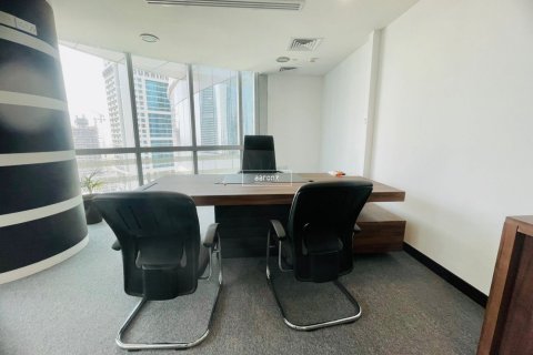 Снять в аренду офис в Джумейра Лейк Тауэрс, Дубай: 186.1м², № 50333 - фото 7