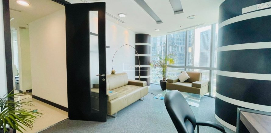 Офис в Джумейра Лейк Тауэрс, Дубай, 186.1м², № 50333