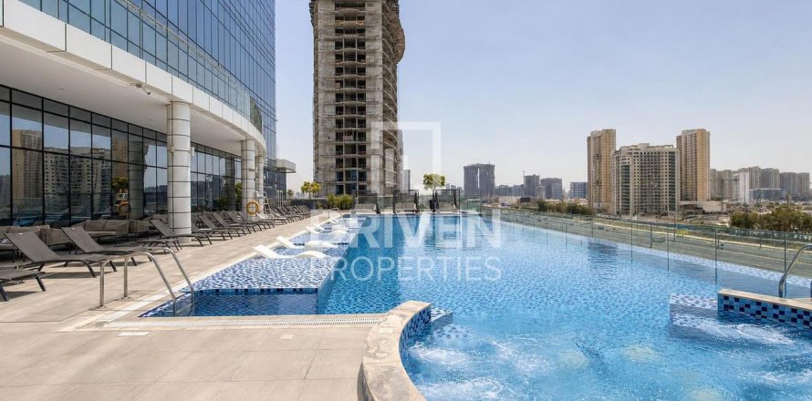 Apartment in Jumeirah Village Triangle, Dubai 1 bedroom, 74.04 sq.m. № 134428