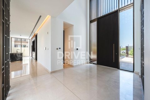 Villa in Dubai Hills Estate, Dubai 5 bedrooms, 875.52 sq.m. № 134433 - photo 22