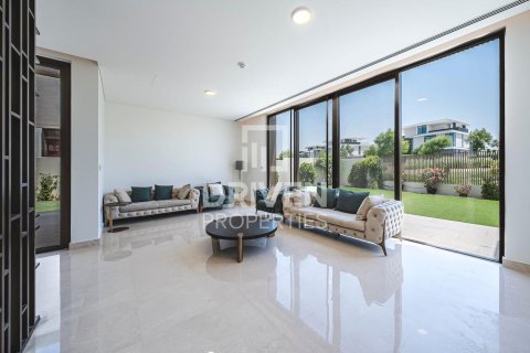 Villa in Dubai Hills Estate, Dubai 5 bedrooms, 875.52 sq.m. № 134433 - photo 23