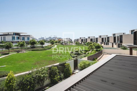 Villa in Dubai Hills Estate, Dubai 5 bedrooms, 875.52 sq.m. № 134433 - photo 4