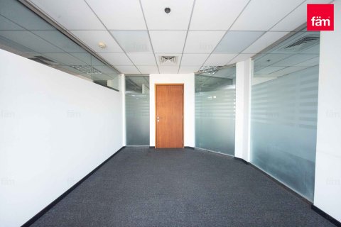 Office in Sheikh Zayed Road, Dubai 106.8 sq.m. № 85939 - photo 2