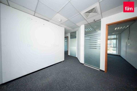 Office in Sheikh Zayed Road, Dubai 106.8 sq.m. № 85939 - photo 5