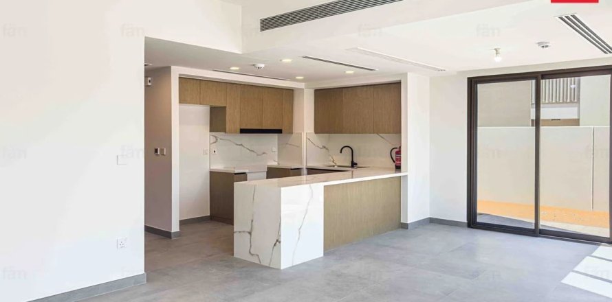 Adosado en Dubai, 4 dormitorios, 339 m², № 69501