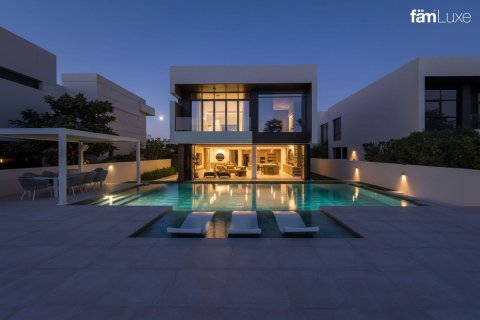 Villa à Dubai, 5 chambres, 802.9 m², № 69494 - photo 2