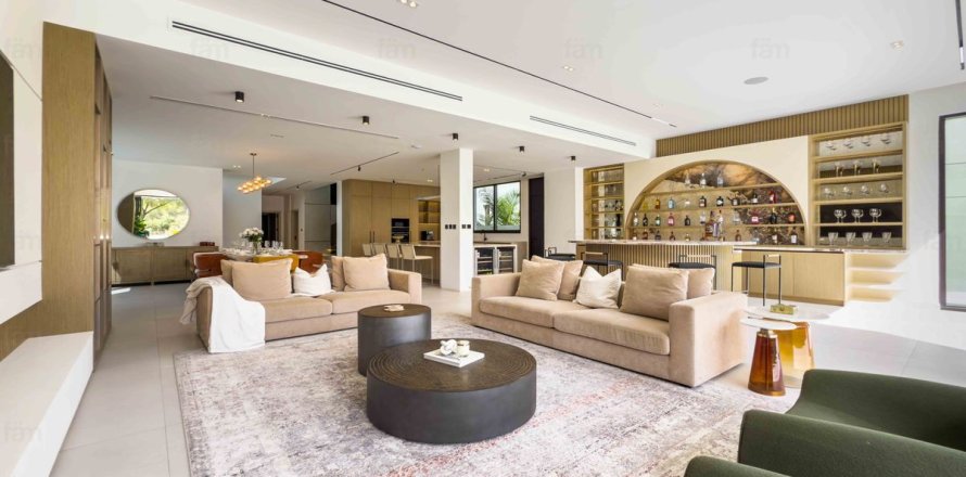 Villa à Dubai, 5 chambres, 802.9 m², № 69494