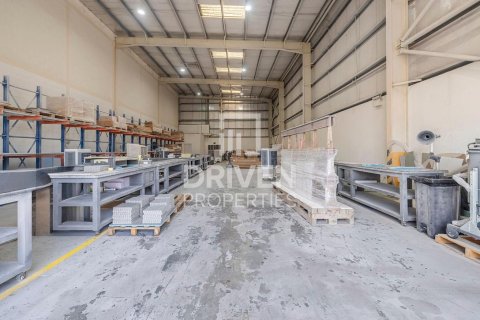 Warehouse in Jebel Ali, Dubai 2393.37 sq.m. № 130090 - photo 2
