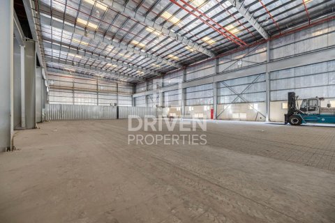 Warehouse in Jebel Ali, Dubai 4491.58 sq.m. № 130091 - photo 2