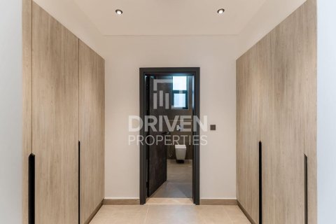 Villa in Al Furjan, Dubai 5 bedrooms, 599.97 sq.m. № 130083 - photo 10