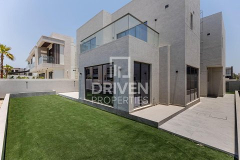 Villa in Al Furjan, Dubai 5 bedrooms, 599.97 sq.m. № 130083 - photo 17