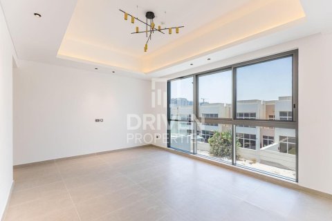 Villa in Al Furjan, Dubai 5 bedrooms, 599.97 sq.m. № 130083 - photo 6
