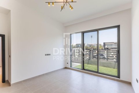 Villa in Al Furjan, Dubai 5 bedrooms, 599.97 sq.m. № 130083 - photo 23