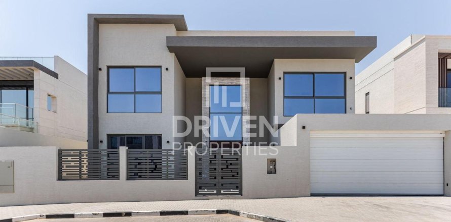 Villa in Al Furjan, Dubai 5 bedrooms, 599.97 sq.m. № 130083