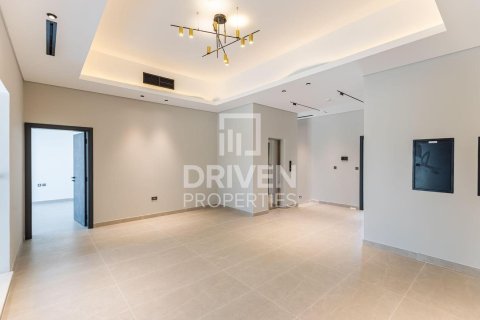 Villa in Al Furjan, Dubai 5 bedrooms, 599.97 sq.m. № 130083 - photo 20