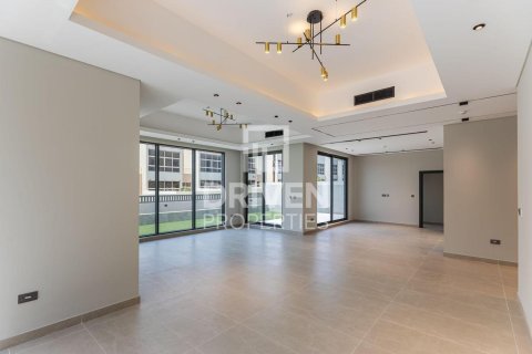 Villa in Al Furjan, Dubai 5 bedrooms, 599.97 sq.m. № 130083 - photo 27