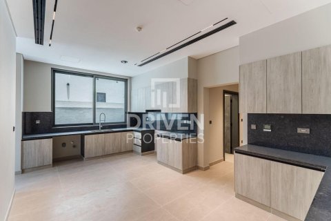 Villa in Al Furjan, Dubai 5 bedrooms, 599.97 sq.m. № 130083 - photo 14