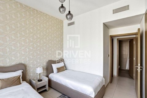 Apartamento en Burj Royale, Downtown Dubai (Downtown Burj Dubai), Dubai, 3 dormitorios, 122.35 m², № 130080 - foto 9