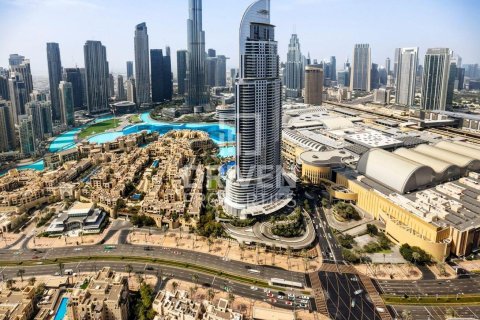 Apartamento en Burj Royale, Downtown Dubai (Downtown Burj Dubai), Dubai, 3 dormitorios, 122.35 m², № 130080 - foto 2