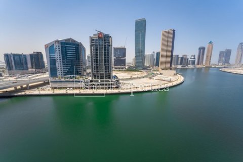 Apartment in Business Bay, Dubai 2 bedrooms, 117.7 sq.m. № 50117 - photo 18
