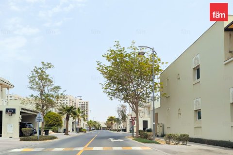 Villa in Al Furjan, Dubai 3 bedrooms, 224 sq.m. № 50107 - photo 16