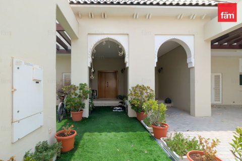 Villa in Al Furjan, Dubai 3 bedrooms, 224 sq.m. № 50107 - photo 14