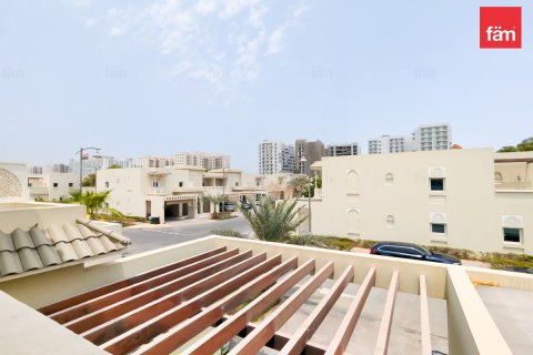 Villa in Al Furjan, Dubai 3 bedrooms, 224 sq.m. № 50107 - photo 13