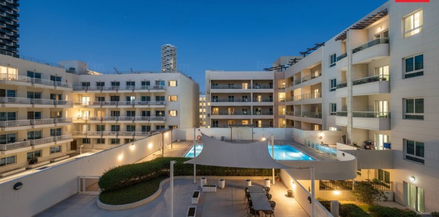 Квартира в Дубае, 2 спальни, 124.3м², № 89446