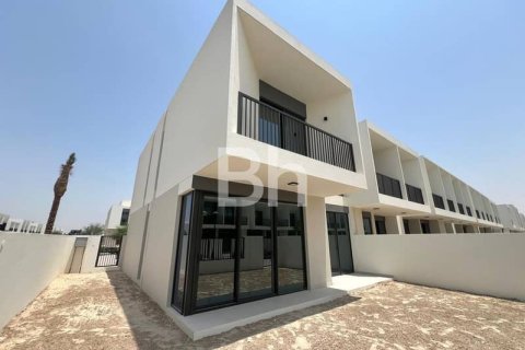 Townhouse in Town Square, Dubai 4 bedrooms, 216 sq.m. № 57203 - photo 1