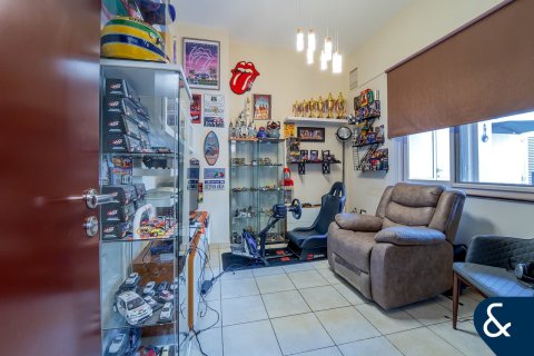 Townhouse in Victory Heights, Dubai Sports City, Dubai 4 bedrooms, 247 sq.m. № 98622 - photo 8