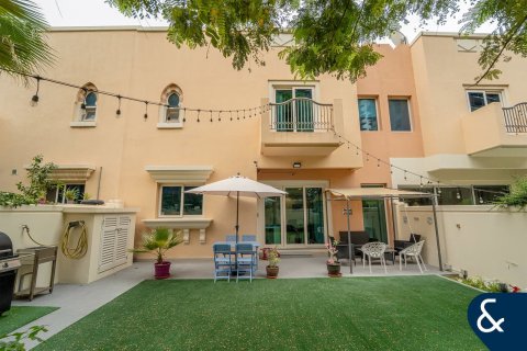 Townhouse in Victory Heights, Dubai Sports City, Dubai 4 bedrooms, 247 sq.m. № 98622 - photo 2