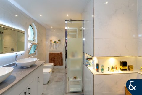 Townhouse in Victory Heights, Dubai Sports City, Dubai 4 bedrooms, 247 sq.m. № 98622 - photo 15