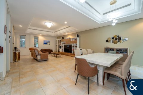 Townhouse in Victory Heights, Dubai Sports City, Dubai 4 bedrooms, 247 sq.m. № 98622 - photo 6