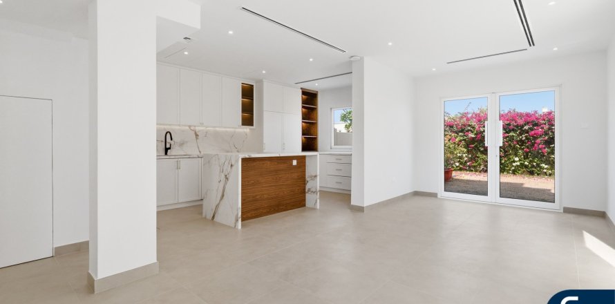 Villa en The Springs, Dubai, 3 dormitorios, 167 m², № 98612