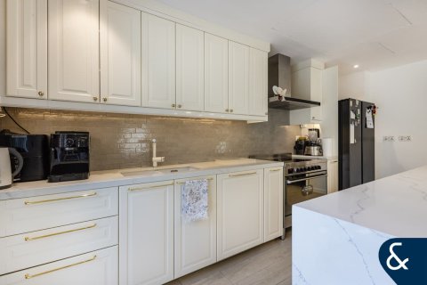 Villa in Arabian Ranches, Dubai 4 bedrooms, 226 sq.m. № 98623 - photo 5