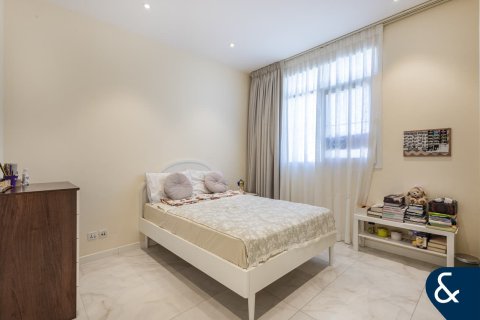 Villa in Arabian Ranches, Dubai 4 bedrooms, 226 sq.m. № 98623 - photo 10