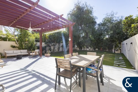 Villa in Arabian Ranches, Dubai 4 bedrooms, 226 sq.m. № 98623 - photo 19