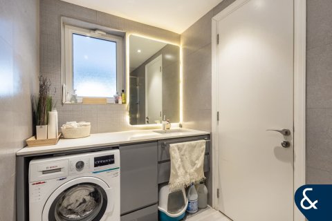 Villa in Arabian Ranches, Dubai 4 bedrooms, 226 sq.m. № 98623 - photo 15