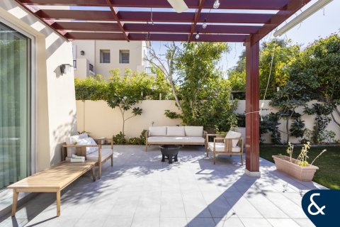 Villa in Arabian Ranches, Dubai 4 bedrooms, 226 sq.m. № 98623 - photo 18