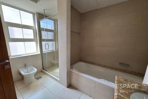 Купить таунхаус в Rahat, Мудон, Дубай: 3 спальни, 352м², № 61551 - фото 16