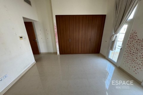 Купить таунхаус в Rahat, Мудон, Дубай: 3 спальни, 352м², № 61551 - фото 12